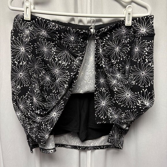 Tranquility Skort Womens Size XXL Black White Athletic Golf Skirt Shorts - Picture 3 of 6